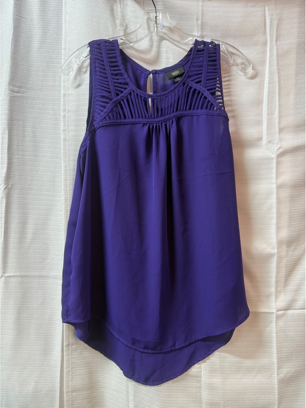 Windsor Purple Sleeveless Blouse with Cutout Detail Size M